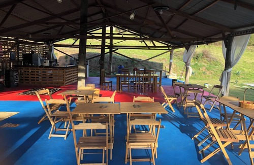 Atibaia Chalet De Esquí | Cozy chalets on horse farms in Atibaia