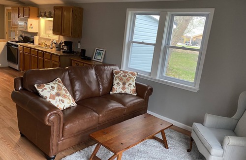 Sandy Creek Cabaña | Cozy channel cottage with dock and access to North Sandy Pond.
