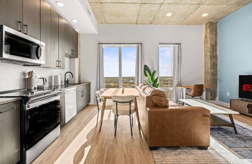 Channel District Apartamento | Cozy Channelside 1BR | Near DT | Free Pool & Gym