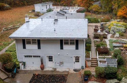 Waterford Casa | Cozy, charming ranch on 2.5 acres. Great for nature enthusiasts