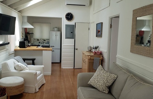 West Chatham Cabaña | Cozy Chatham Cottage walk to Hardings beach Restaurants & downtown.
