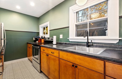 Deering Center Apartamento | Cozy & Chic Apartment 2BR 1.5BA