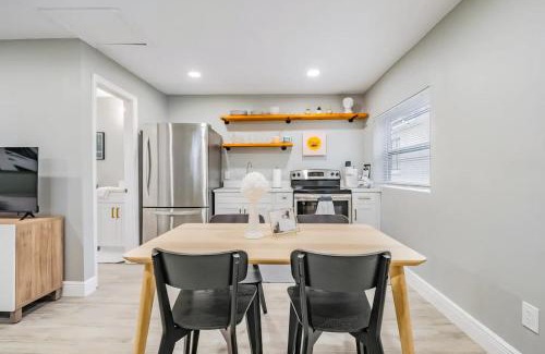 East Tampa Casa | Cozy Chic - Casita