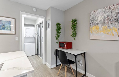 Allandale Apartamento | Cozy Chic Studio Close to Downtown and Domain