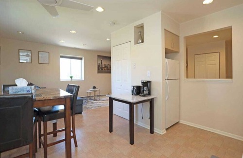 Arlington Heights Apartamento | Cozy Chicago Suburban Apartment