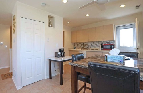 Arlington Heights Apartamento | Cozy Chicago Suburban Apartment
