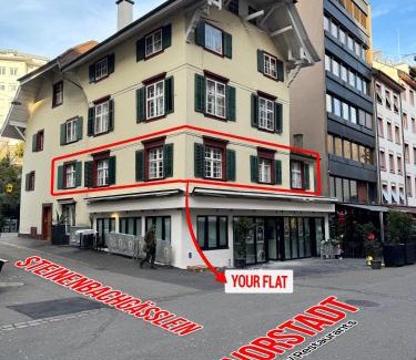 Vorstadte Apartamento | Cozy City Center, 4 bedroom- 120sq, 5min walk to Main Station