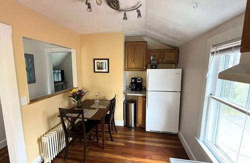 Burlington Apartamento | Cozy, clean, bright apartment