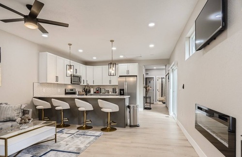 Kipling Casa | Cozy & Clean House Next to Beautiful Creek & Trail