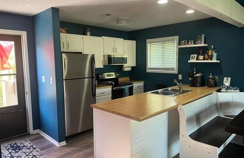 Lake Ozark Condominio | Cozy, clean lake front condo