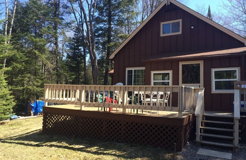 Pickerel Cabaña | Cozy, Clean, Secluded Lake Cottage
