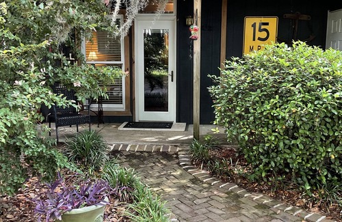Richmond Hill Apartamento | Cozy coastal cottage like studio