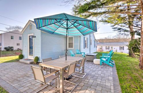 Narragansett Casa | Cozy Coastal Cottage 5 Mi to Narragansett Beach!