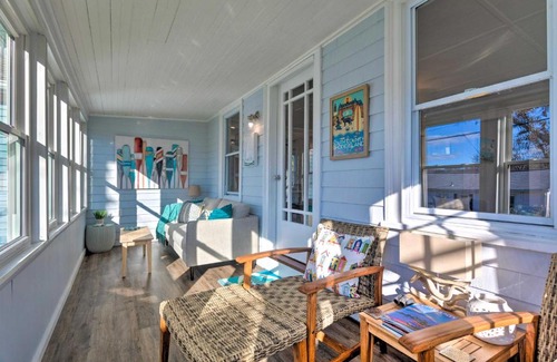 Narragansett Casa | Cozy Coastal Cottage 5 Mi to Narragansett Beach!