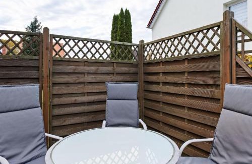 Gross Schwansee Apartamento | Cozy Coastal Escape with Garden