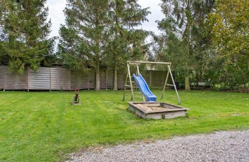 Gross Schwansee Apartamento | Cozy Coastal Escape with Garden
