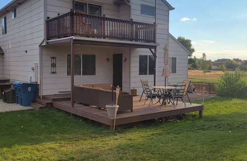 Henderson Casa | Cozy Colorado home with Serene views meant for pure relaxation!