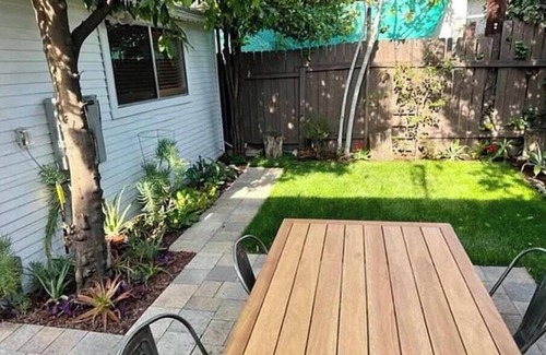 Atwater Village Apartamento | Cozy, comfortable home Away