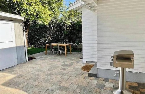 Atwater Village Apartamento | Cozy, comfortable home Away