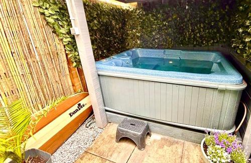 Vijfhuizen Casa | Cozy comfortable house with jacuzzi & private garden near Amsterdam