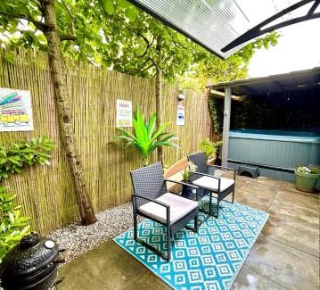 Vijfhuizen Casa | Cozy comfortable house with jacuzzi & private garden near Amsterdam
