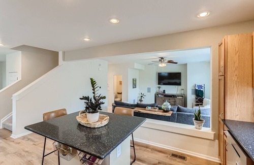The Meadows Casa | Cozy Comfy 3 Bedroom Stay! Family sized home