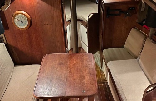 Belmar Alquiler De Eote | Acogedor, cómodo y pintoresco barco de la Marina