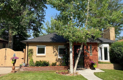 Montclair Casa | ¡NUEVO LISTADO! Acogedora casa de campo "inglesa" en el lado este del centro de Denver