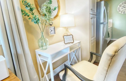 Summit Cabaña | Cozy & Comfy Vickery Cottage, Tacoma WA