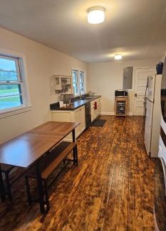 Tellico Plains Otro | Cozy Compass House