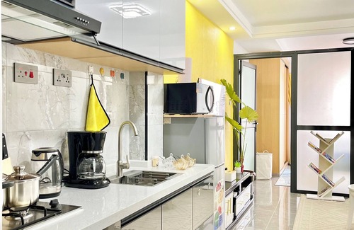 Kileleshwa Casa | Cozy, complete touch of African Beauty décor! catch great Sunrise & Sunset Views