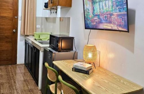 Albay Province Apartamento | Cozy Condo AC Wi-Fi Netflix Ligao Natl Rd Rm 303