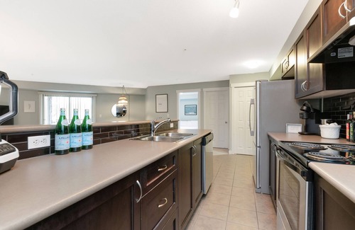 East Kootenay Condominio | Cozy condo beside lake with mountain view / 2bd 2bth + Den