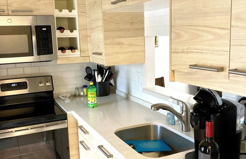 Lauderhill Condominio | Cozy Condo in 55+ Community for seasonal rental