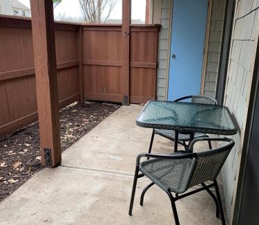 Shawnee Apartamento | Cozy condo in Kansas City with no stairs!