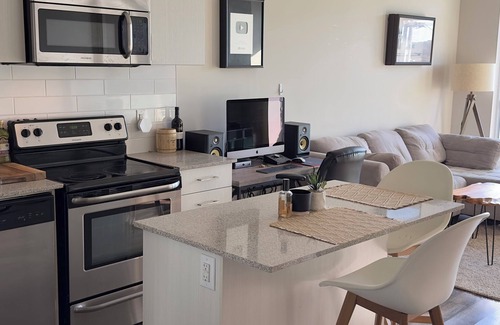 Central Erin Mills Condominio | Cozy Condo in Mississauga (Erin Mills)
