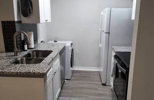 Walden on Lake Conroe Condominio | Cozy Condo in Montgomery with Pool access & Steps away from Golf course!