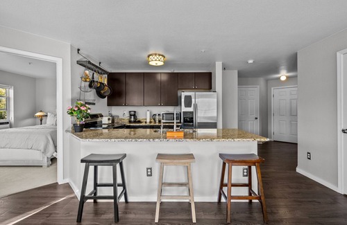 Parkside Condominio | Cozy Condo in North Boulder - Rooftop Patio / Views - 30+ Day
