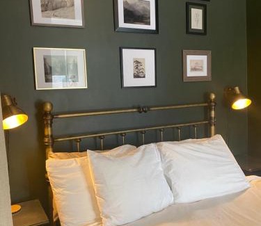 Salida Casa | Cozy Condo In The Historic Palace Hotel, Downtown