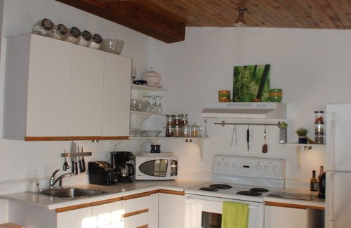Montcalm Apartamento | Cozy condo in Upper Town with parking and 2 balconies