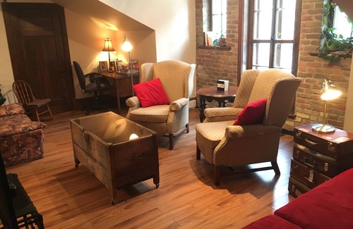 Montcalm Apartamento | Cozy condo in Upper Town with parking and 2 balconies