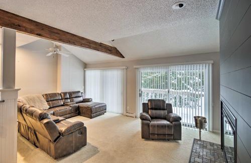 Harbor Springs Apartamento | Cozy Condo Steps to Lake Michigan, 5 Mi to Boyne!
