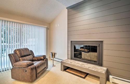 Harbor Springs Apartamento | Cozy Condo Steps to Lake Michigan, 5 Mi to Boyne!