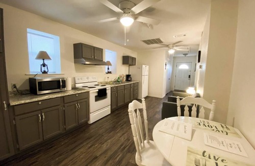 Gatesville Condominio | Cozy Condo to enjoy the Eclipse