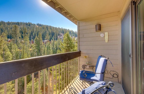 Big Sky Apartamento | Cozy Condo with Balcony - Near Big Sky Resort!