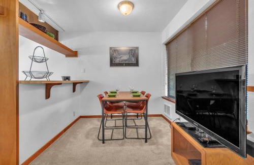 Bear Valley Apartamento | Cozy Condo with Fireplace - Tamarack 3