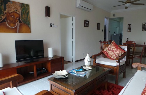 Batu Ferringhi Condominio | Condo acogedor con vistas al mar