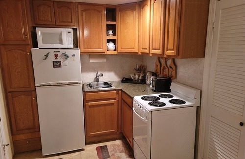 Dennis Port Condominio | Cozy condo with pool access, 1/2 mile from beach