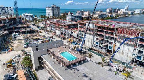 Vanderbilt Beach Casa | Cozy Condo With Pool Steps From Vanderbilt Beach