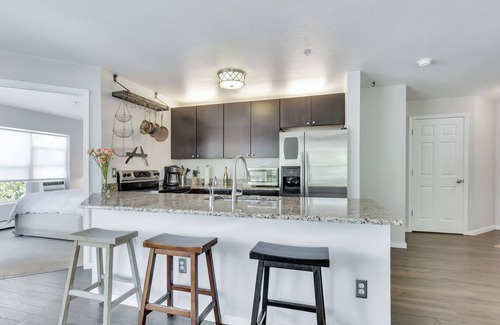 Glenwood Grove - North Iris Condominio | Cozy condo with sunny rooftop Patio -Perfect outdoor Oasis in Heart of Boulder